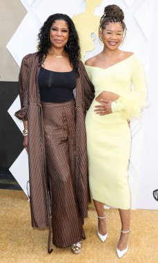 Robyn Simpson Reid ve Storm Reid, 24 Mart 2022 'de Beverly Wilshire Four Seasons Oteli' nde düzenlenen 