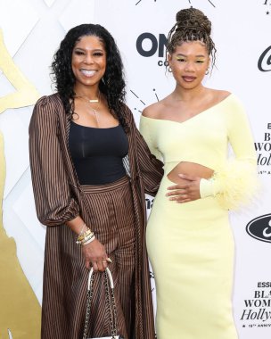 Robyn Simpson Reid ve Storm Reid, 24 Mart 2022 'de Beverly Wilshire Four Seasons Oteli' nde düzenlenen 