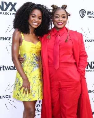 Saniyya Sidney ve Aunjanue Ellis, 24 Mart 2022 'de Beverly Wilshire Four Seasons Oteli' nde düzenlenen 