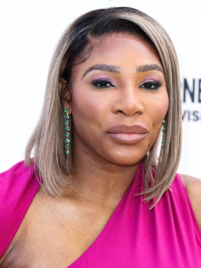 Serena 'nın S kolleksiyonundan bir elbise giyen Amerikalı tenisçi Serena Williams, 2022' nin 15. Geleneksel ESSENCE Siyahi Kadınlar Hollywood Ödüllerinde Öğle Yemeği Yıldönümünde 'Siyah Sinema Evrenini' ön plana çıkarıyor.