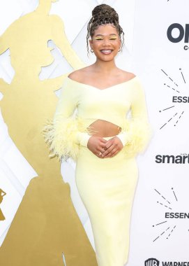 Storm Reid, 24 Mart 2022 'de Beverly Wilshire Four Seasons Oteli' nde düzenlenen 'Siyah Sinema Evreni' nin Hollywood Ödülleri 'nde Siyah Kadınlar Öğle Yemeği Yıldönümünde 2022. Yıllık ESSENCE' e geldi.