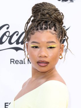 Storm Reid, 24 Mart 2022 'de Beverly Wilshire Four Seasons Oteli' nde düzenlenen 'The Black Cinematic Universe' in Hollywood Ödülleri 'nde Siyah Kadınlar Öğle Yemeği Yıldönümünde 2022.