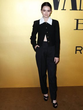 Ciara Bravo, 22 Mart 2022 'de Hollywood, Los Angeles, Kaliforniya' da Vanity Fair 'in sunduğu Genç Hollywood Gecesi' ne geldi.. 