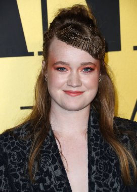 Liv Hewson, Vanity Fair tarafından 22 Mart 2022 'de Hollywood, Los Angeles, Kaliforniya, ABD' de düzenlenen Vanity Fair tarafından düzenlenen Genç Hollywood Gecesi 'ne geldi.. 