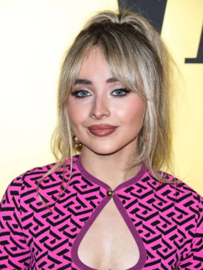 Sabrina Carpenter, Vanity Fair tarafından 22 Mart 2022 'de Hollywood, Los Angeles, Kaliforniya, ABD' de düzenlenen Vanity Fair tarafından düzenlenen Genç Hollywood Gecesi 'ne geldi..