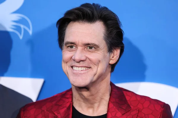 Canadian-American actor Jim Carrey arrives at the Los Angeles Premiere Screening Of 'Sonic The Hedgehog 2' held at the Regency Village Theatre on April 5, 2022 in Westwood, Los Angeles, California, United States. — Stock Photo, Image