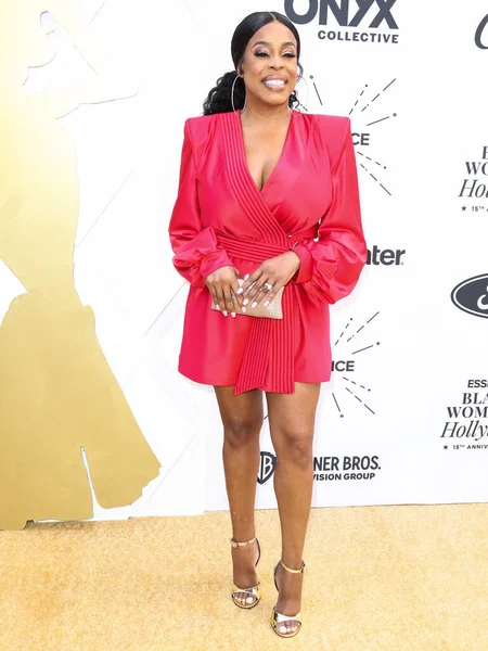 Niecy Nash, 24 Mart 2022 'de Beverly Wilshire Four Seasons Oteli' nde düzenlenen 'Siyah Sinema Evreni' nin Hollywood Ödülleri 'nde Siyah Kadınlar Öğle Yemeği Yıldönümünde 2022' ye geldi.