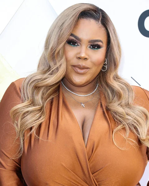 Nina Parker, 24 Mart 2022 'de Beverly Wilshire Four Seasons Oteli' nde düzenlenen 'Siyah Sinema Evreni' ni vurgulayan Hollywood Ödülleri 'nde Siyahi Kadınlar 15. Yıllık ESSENCE' ye geldi.