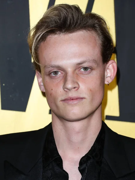 Anson Boon, Vanity Fair tarafından 22 Mart 2022 'de Hollywood, Los Angeles, Kaliforniya, ABD' de düzenlenen Vanity Fair tarafından düzenlenen Genç Hollywood Gecesi 'ne geldi..