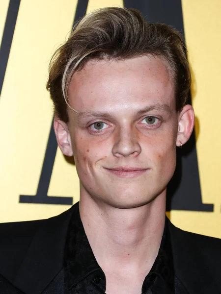 Anson Boon, Vanity Fair tarafından 22 Mart 2022 'de Hollywood, Los Angeles, Kaliforniya, ABD' de düzenlenen Vanity Fair tarafından düzenlenen Genç Hollywood Gecesi 'ne geldi..