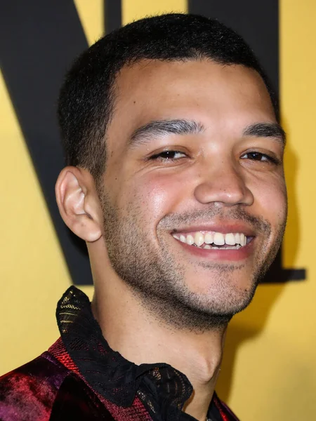 Justice Smith Chega Vanities Party Night Young Hollywood Hosted Vanity — Fotografia de Stock