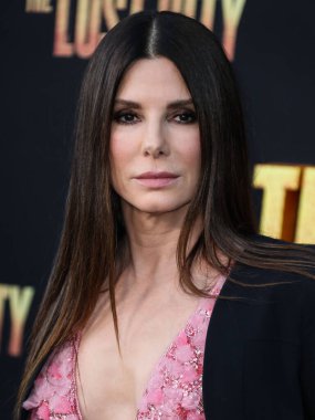 Amerikalı aktris Sandra Bullock, 21 Mart 2022 'de Westwood, Los Angeles, Kaliforniya, ABD' deki Regency Village Theatre 'da düzenlenen Paramount Pictures' ın 'Kayıp Şehir' in Los Angeles galasına geldi.. 