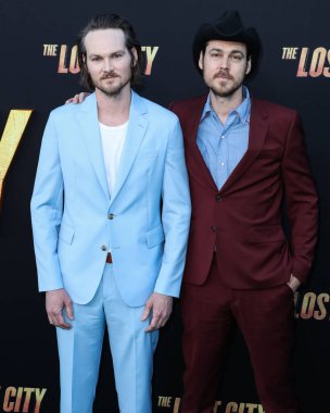 Adam Nee ve Aaron Nee, 21 Mart 2022 'de Westwood, Los Angeles, Kaliforniya, ABD' deki Regency Village Theatre 'da düzenlenen Paramount Pictures' ın 'Kayıp Şehir' in Los Angeles galasına geldiler..