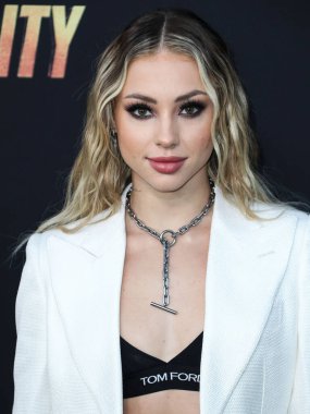 Charly Jordan 21 Mart 2022 'de Westwood, Los Angeles, Kaliforniya, ABD' deki Regency Village Theatre 'da düzenlenen Paramount Pictures' ın 'Kayıp Şehir' in Los Angeles galasına geldi.. 