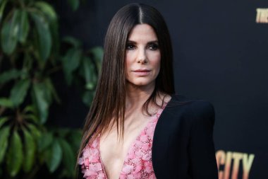 Elie Saab 'ı giyen Amerikalı aktris Sandra Bullock, 21 Mart 2022' de Westwood, Los Angeles, Kaliforniya, ABD 'deki Regency Village Theatre' da düzenlenen Paramount Pictures 'ın' Kayıp Şehir 'adlı filminin Los Angeles galasına geldi.. 