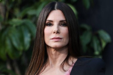 Elie Saab 'ı giyen Amerikalı aktris Sandra Bullock, 21 Mart 2022' de Westwood, Los Angeles, Kaliforniya, ABD 'deki Regency Village Theatre' da düzenlenen Paramount Pictures 'ın' Kayıp Şehir 'adlı filminin Los Angeles galasına geldi.. 