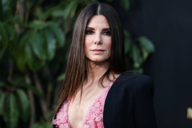 Elie Saab 'ı giyen Amerikalı aktris Sandra Bullock, 21 Mart 2022' de Westwood, Los Angeles, Kaliforniya, ABD 'deki Regency Village Theatre' da düzenlenen Paramount Pictures 'ın' Kayıp Şehir 'adlı filminin Los Angeles galasına geldi.. 