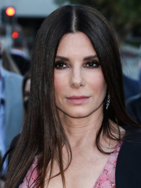 Elie Saab 'ı giyen Amerikalı aktris Sandra Bullock, 21 Mart 2022' de Westwood, Los Angeles, Kaliforniya, ABD 'deki Regency Village Theatre' da düzenlenen Paramount Pictures 'ın' Kayıp Şehir 'adlı filminin Los Angeles galasına geldi.. 