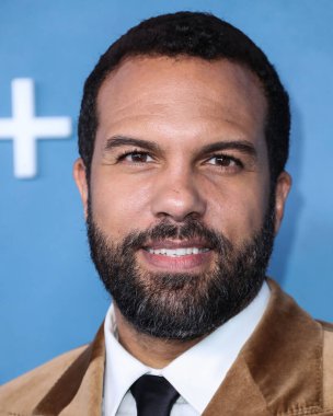 O. T. Fagbenle, 17 Mart 2022 'de ABD' nin Kaliforniya eyaletinin Los Angeles kentinde bulunan Akademi Sinema Müzesi 'nde düzenlenen Apple TV +' WeCrash 'in Global Prömiyerine geldi..