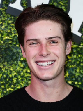 Blake Gray, Sunny Votka Fırlatma Partisi 'ne 15 Mart 2022' de Los Angeles, Kaliforniya, ABD 'deki Terminal 27' de ulaştı.. 