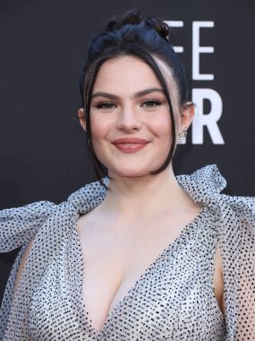 Chiara Aurelia, Fairmont Century Plaza Oteli 'nde düzenlenen 27. Yıllık Eleştirmenler Seçimi Ödülleri' ne 13 Mart 2022 'de ulaştı.. 