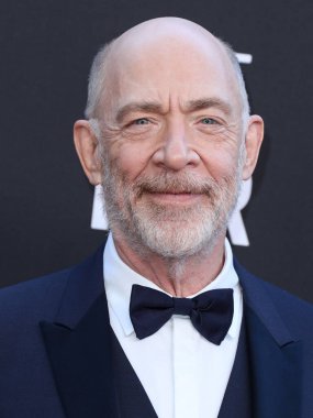 Dior Men 'i giyen J. K. Simmons, 13 Mart 2022' de ABD 'nin Los Angeles eyaletinin Century City kentinde düzenlenen Fairmont Century Plaza Oteli' nde düzenlenen 27..
