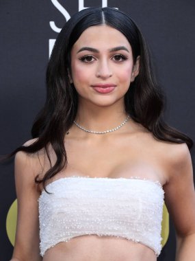 Sophia Webster 'ın ayakkabılarıyla iki parçalı Toni Maricevski görünüşü giyen Josie Totah, 13 Mart 2022' de Century City, Los Angeles, Kaliforniya, ABD 'de düzenlenen Fairmont Century Plaza Oteli' nde düzenlenen 27.. 