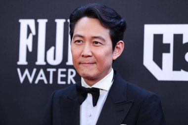 Lee Jung-jae, Fairmont Century Plaza Oteli 'nde 13 Mart 2022' de düzenlenen 27. Yıllık Eleştirmenler Seçimi Ödülleri 'ne geliyor.. 