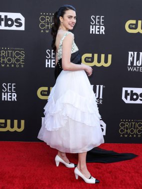 Chanel giyen Margaret Qualley, 13 Mart 2022 'de Fairmont Century Plaza Hotel' de düzenlenen 27. Yıllık Eleştirmenler Seçimi Ödülleri 'ne katılıyor.. 