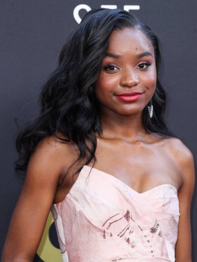 Saniyya Sidney, 13 Mart 2022 'de Fairmont Century Plaza Hotel' de düzenlenen 27. Yıllık Eleştirmenler Seçimi Ödülleri 'ne katılıyor..