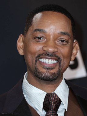 Dolce & Gabbana giyen Will Smith, 13 Mart 2022 'de Century City, Los Angeles' ta düzenlenen Fairmont Century Plaza Oteli 'nde düzenlenen 27. Eleştirmenler Seçimi Ödülleri' nde 