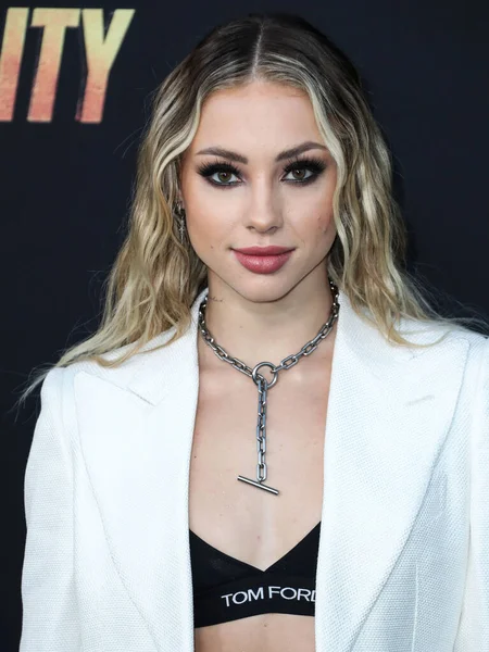 Charly Jordan 21 Mart 2022 'de Westwood, Los Angeles, Kaliforniya, ABD' deki Regency Village Theatre 'da düzenlenen Paramount Pictures' ın 'Kayıp Şehir' in Los Angeles galasına geldi.. 