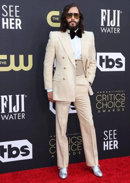 Jared Leto Vestindo Gucci Chega 27Th Annual Critics Choice Awards — Fotografia de Stock