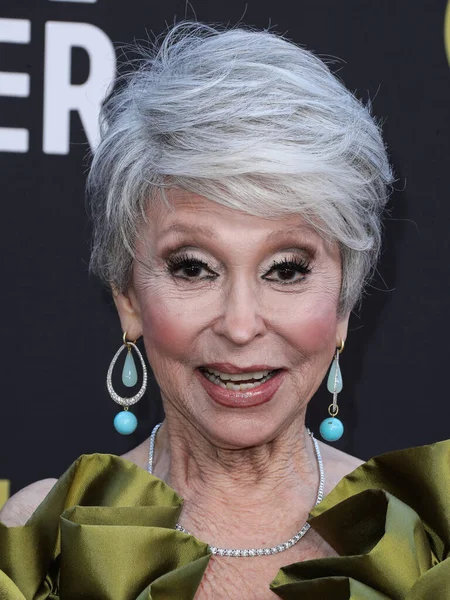 Irene Neuwirth mücevherlerini takan Rita Moreno, 13 Mart 2022 'de Century City, Los Angeles, Kaliforniya' da düzenlenen Fairmont Century Plaza Hotel 'de düzenlenen 27.. 