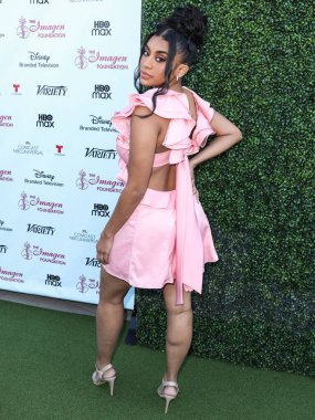 Amerikalı aktris Alycia Pascual-Pena (Alycia Pascual-Pena), 2 Ekim 2022 'de Los Angeles, Kaliforniya, ABD' de düzenlenen 37..