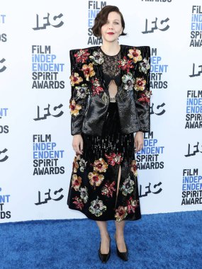 Maggie Gyllenhaal, 6 Mart 2022 'de Santa Monica Sahili' nde düzenlenen 2022 Bağımsız Ruh Ödülleri 'ne ulaştı.. 