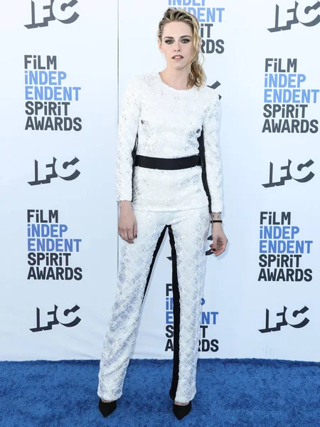 Kristen Stewart Vistiendo Chanel Llega Los Premios Film Independent Spirit — Foto de Stock