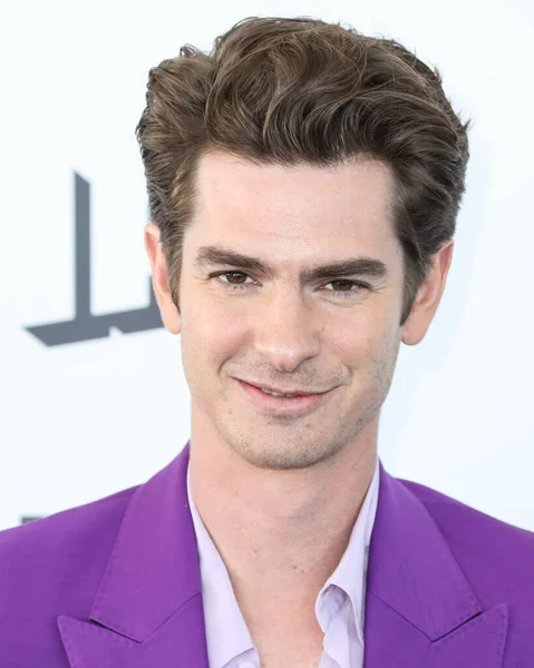 Andrew Garfield Φορώντας Ένα Κοστούμι Valentino Παπούτσια Scarosso Ένα Ρολόι — Φωτογραφία Αρχείου