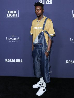 Müzisyen Shacar, Pazar günü TailGates Büyük Maçı 'na ve 13 Şubat 2022' de Hollywood Sunset Room Hollywood 'da düzenlenen Lil Wayne' in ev sahipliğinde ABD 'nin Los Angeles, Kaliforniya, ABD' deki Sunset Room Hollywood 'a geldi.. 