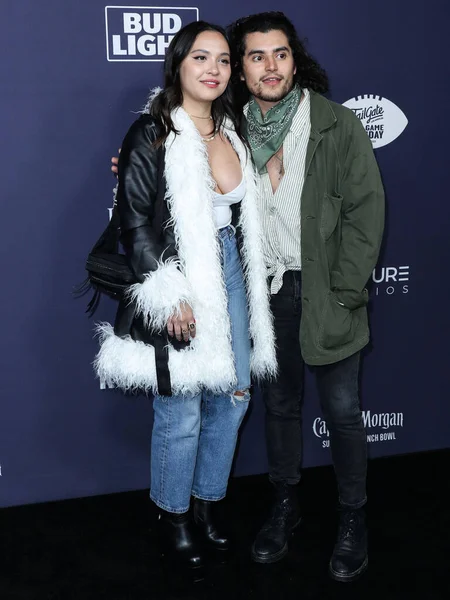 American Actress Stella Hudgens Boyfriend American Actor Eric Unger Arrive — Stock Photo, Image