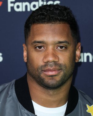 Futbol oyun kurucusu Russell Wilson, Michael Rubin 'in Fanatik Super Bowl Partisi 2022' ye 12 Şubat 2022 'de Culver City, Los Angeles, Kaliforniya, ABD' de gerçekleştirildi.. 