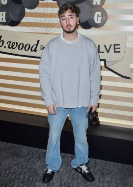 Zack Bia, Drake 'in sunuculuğunu h.wood Group ve REVOLVE Sunuculuğunu PLACES.CO ve Flow.com' un yaptığı 'Homecoming Weekend' programına 12 Şubat 2022 tarihinde Los Angeles 'taki Pacific Design Center' da gerçekleştirildi.