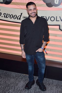Michael Costello, Justin Bieber ve Marshmello 'nun sunuculuğunu The H.wood Group ve REVOLVE Sunuculuğunu PLACES.CO ve Flow.com' un yaptığı 'Eve Dönüş Hafta Sonu' na geliyor.