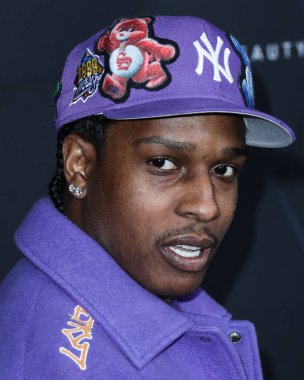 Amerikalı rapçi A $AP Rocky (ASAP Rocky, Rakim Athelaston Mayers), 11 Şubat 2022 'de Hollywood, Los Angeles, Kaliforniya, ABD' deki Goya Stüdyoları 'nda düzenlenen Fenty Beauty and F70 Skin Kutlamasına geldi.. 