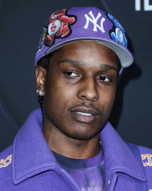 Amerikalı rapçi A $AP Rocky (ASAP Rocky, Rakim Athelaston Mayers), 11 Şubat 2022 'de Hollywood, Los Angeles, Kaliforniya, ABD' deki Goya Stüdyoları 'nda düzenlenen Fenty Beauty and F70 Skin Kutlamasına geldi.. 