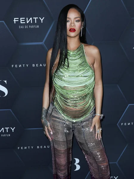 Attico Giyen Barbadoslu Şarkıcı Rihanna Robyn Rihanna Fenty Şubat 2022 — Stok fotoğraf