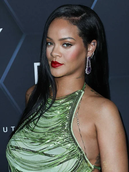 องชาวบาร เบโดส ฮานนา Robyn Rihanna Fenty สวมใส Attico มาถ งงานฉลองความงามและผ — ภาพถ่ายสต็อก
