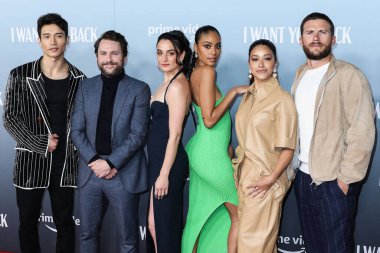 Julie Rapaport, Mason Gooding, Elizabeth Berger, Isaac Aptaker, Manny Jacinto, Charlie Day, Jenny Slate, Clark Backo, Gina Rodriguez, Scott Eastwood, Jason Orley, Giselle Torres, Quinn Cooke, John Rickard ve Matt Newman 8 Şubat 2022