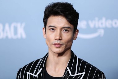 Filipinli aktör Manny Jacinto, 8 Şubat 2022 'de Los Angeles, Kaliforniya, ABD' de düzenlenen 