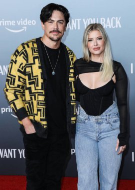 Aktör Tom Sandoval ve kız arkadaşı / aktris Ariana Madix, 8 Şubat 2022 'de Los Angeles, Kaliforniya, ABD' de düzenlenen 